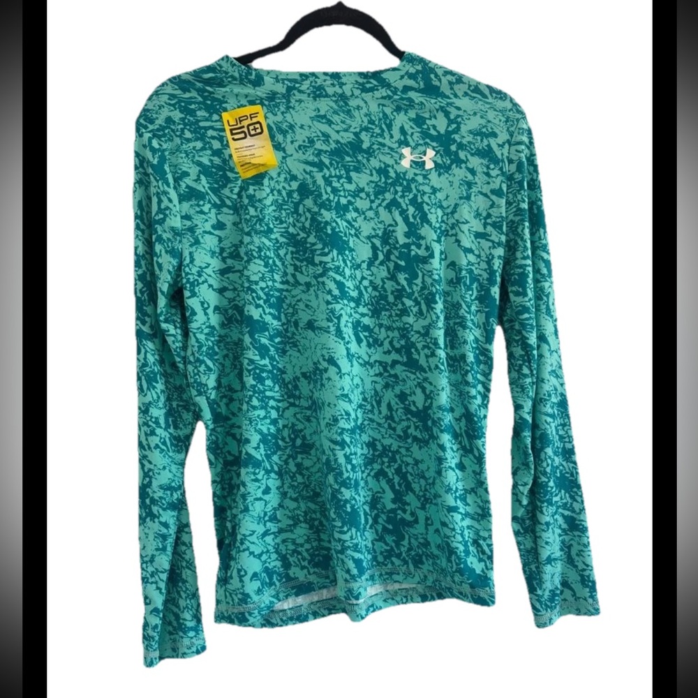 Under Armour Boys' Outdoor Long Sleeve Tee, Stylish Crew Neckline, Youth Large
